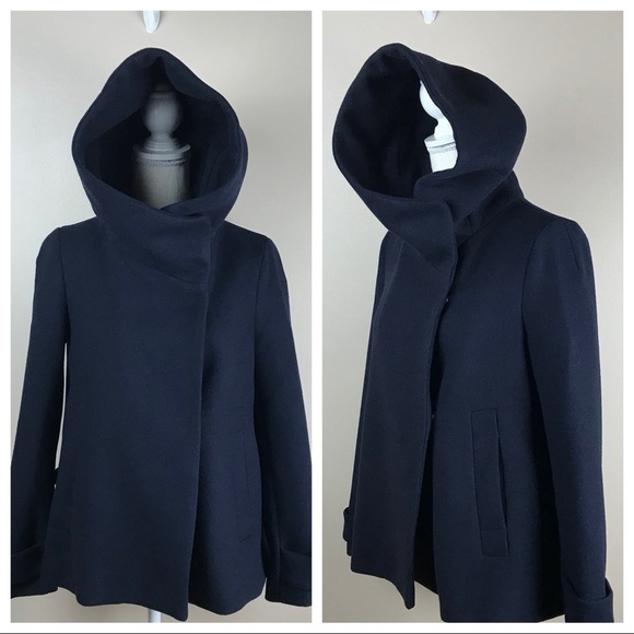 NWOT. Zara Navy Blue Short Coat. Size XS. - Picture 1 of 8